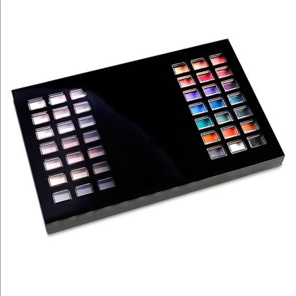 Makeup Set - Picture 2 of 3